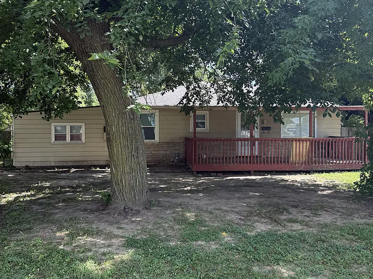 W Southerland St — Photo 1