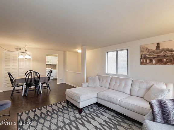 3rd image of 226 Barcliffe Ln #226