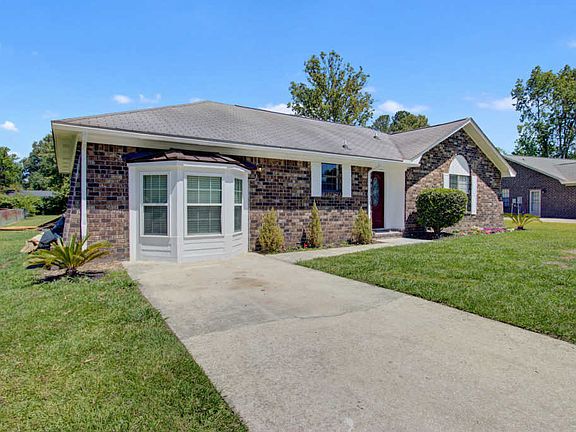 5th image of 302 Vassar Ct