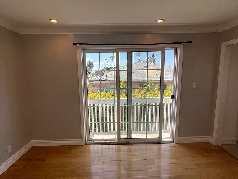 4412 Russell Ave — Photo 22