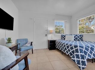 1977 Thomas Ave, San Diego, CA 92109