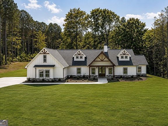4th image of 153 Riversong Rd