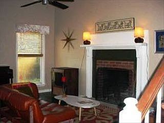 1st image of 1089 Edinburgh Dr