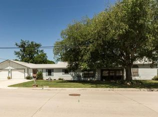513 N Walnut St, Roanoke, TX 76262