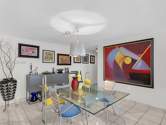 3rd image of 1623 Collins Ave APT 812