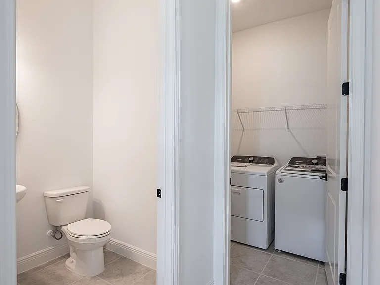 10132 Peebles St — Photo 27