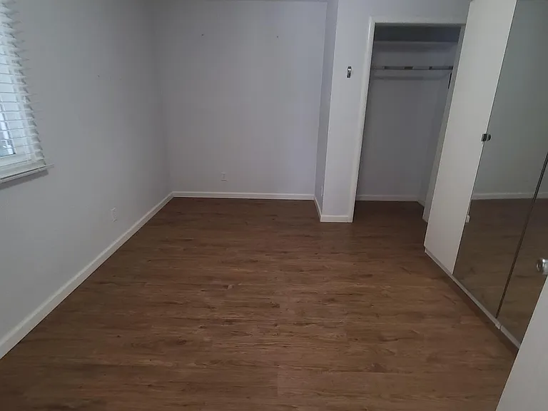 5817 Central Ave — Photo 9