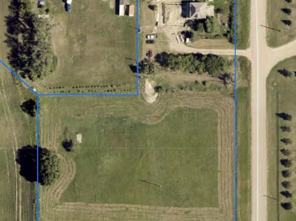 2881 111th St NE, Surrey, ND 58785