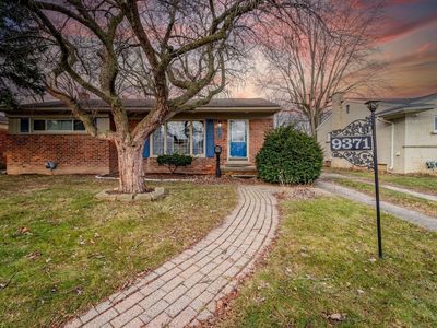 9371 Merriman Rd, Livonia, MI, 48150