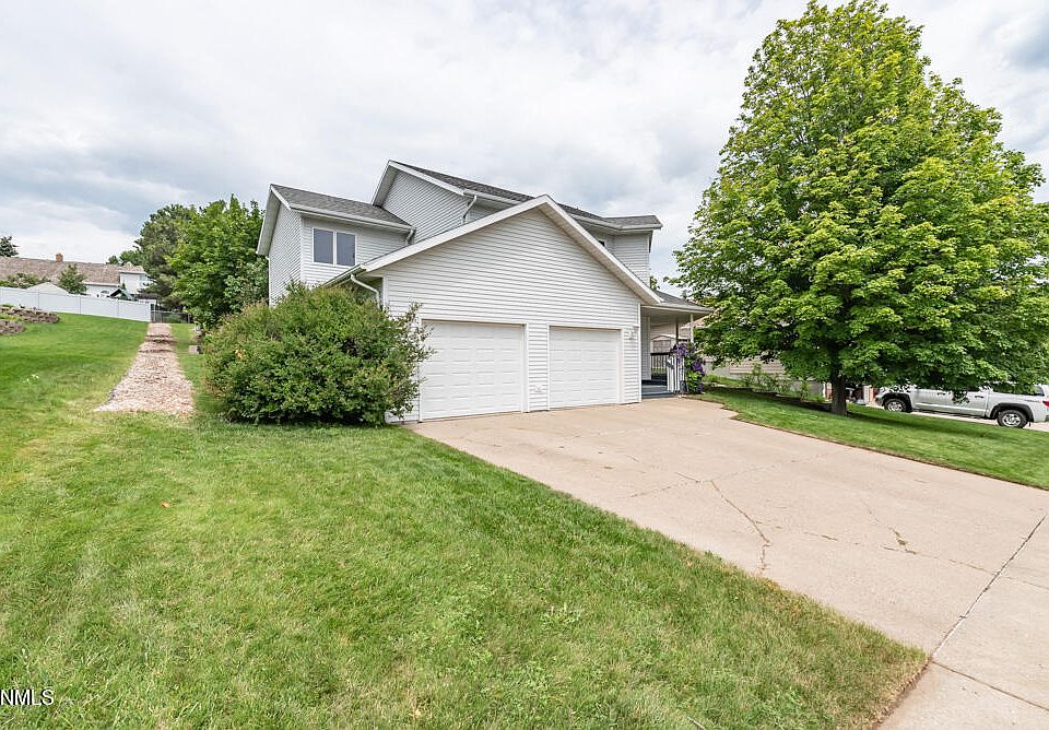 530 Juniper Dr, Bismarck, ND 58503 Zillow