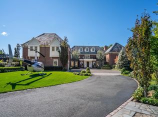 18 Gwynne Rd, Melville, NY 11747