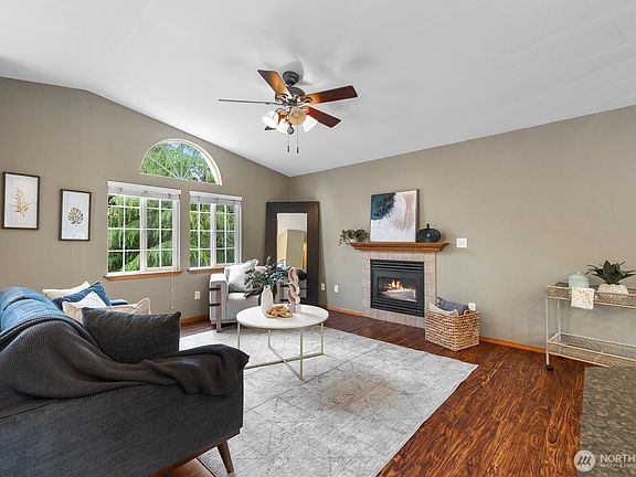 5th image of 3327 139th Avenue NE