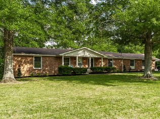 168 New Shackle Island Rd, Hendersonville, TN 37075