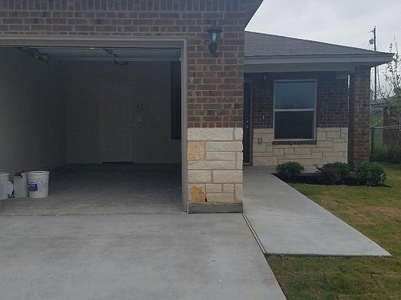 2nd image of 798 Industrial Ave #B