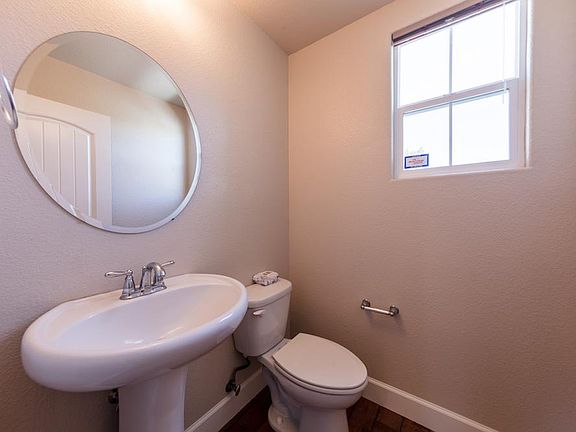 5th image of 5391 Chesbro Ave