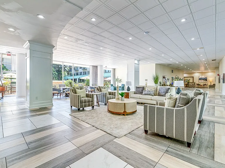 Lake Park Senior Living — Photo 22
