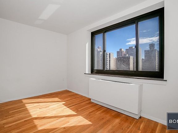 5th image of 230 E 30th St APT 10J