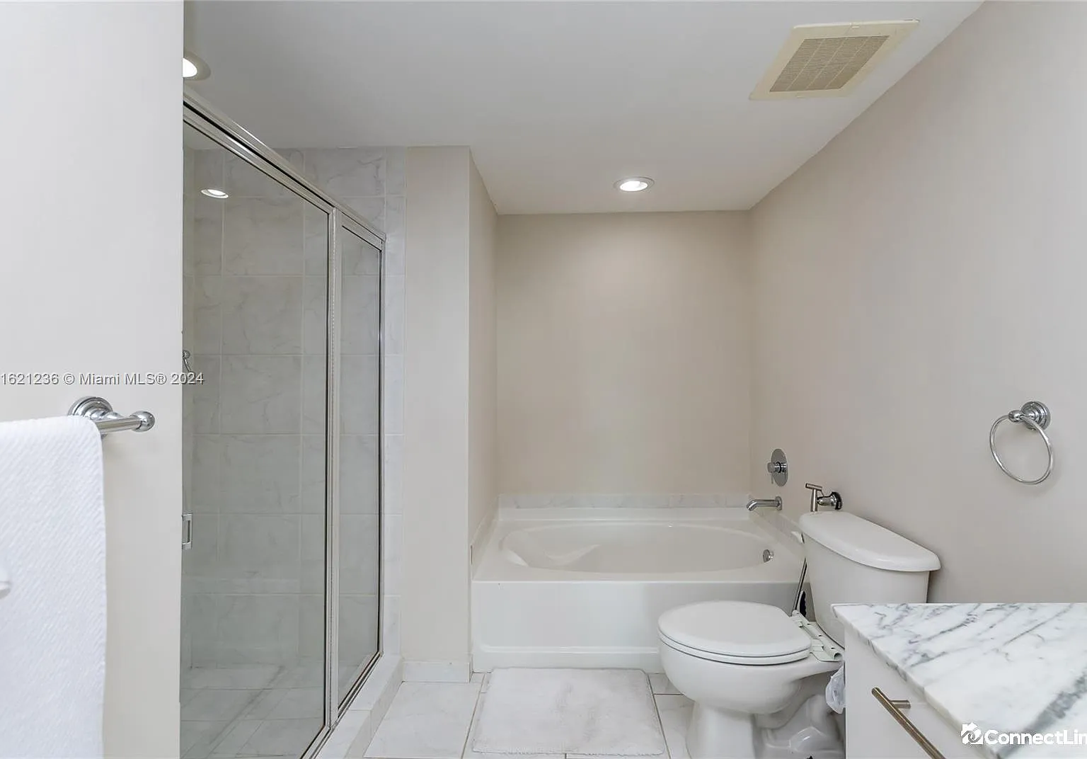 2 bed, 2.0 bath, $5,000 — Photo 2