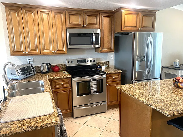 Light kitchen privileges and a small storage area