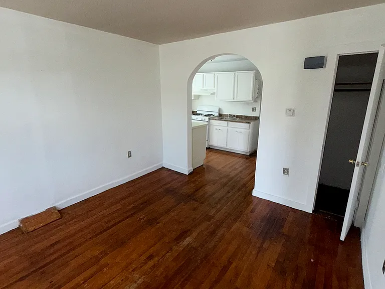 Livingroom/Dining Area