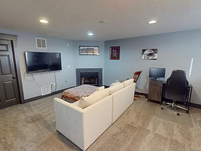 5942 Central College Rd — Photo 18