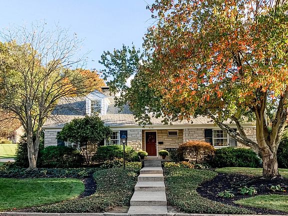 3rd image of 828 Lanreco Blvd