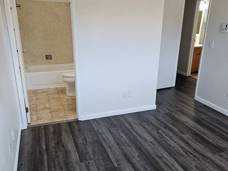 3322 I St NE #E301 — Photo 15