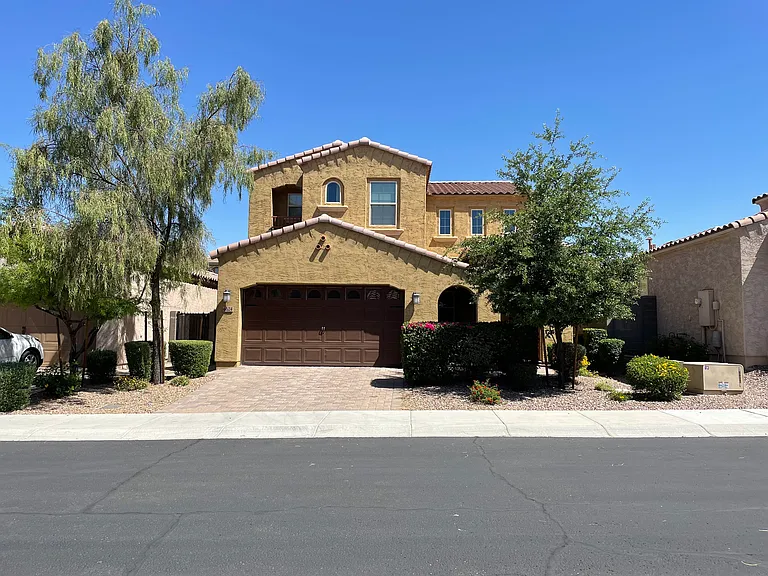 4624 E Vista Bonita Dr — Photo 1