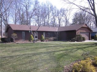 5683 Mills Creek Ln, North Ridgeville, OH 44039