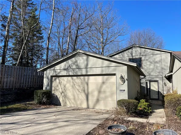 19559 Idlewood Trl, Strongsville, OH 44149