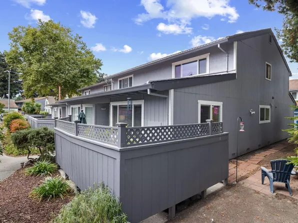 5032 Country Club Drive, Rohnert Park, CA 94928