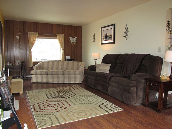 5th image of 305 S 10th St