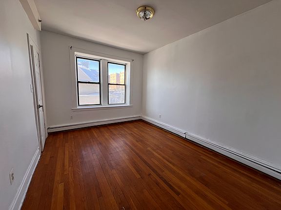 4th image of 214 Central Ave #2G