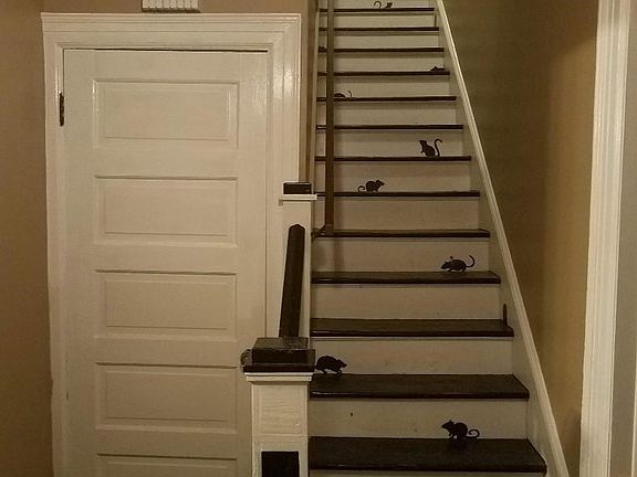Entry way
