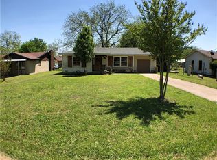 805 S 5th St, Grandview, TX 76050