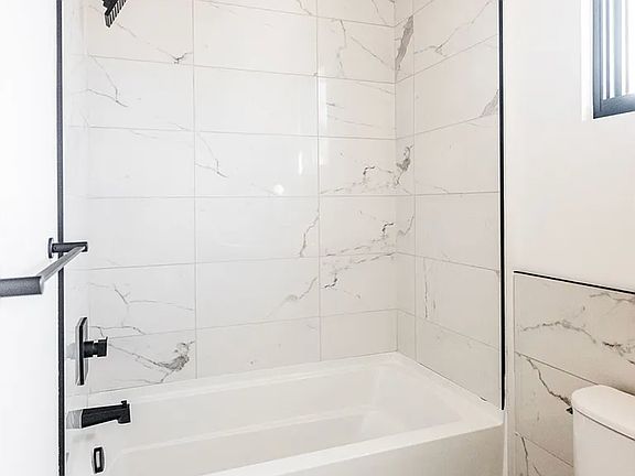3rd image of 1642 Bagley St Unit 20