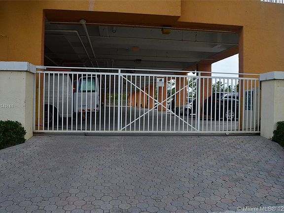 5th image of 2642 Collins Ave APT 307