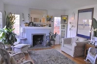 2nd image of 11160 Kling St