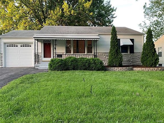 2nd image of 937 Loekes Dr