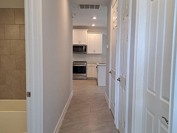 4th image of 1065 Tranquil Brook Dr