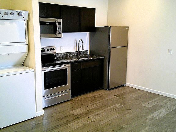3rd image of 1964 Murchison Dr #2C