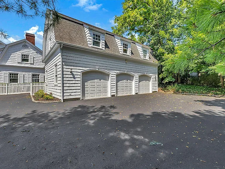 159 E Shore Rd — Photo 40