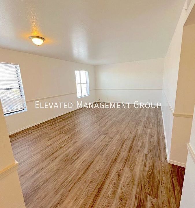 1st image of 500 Tennessee St NE Unit 10