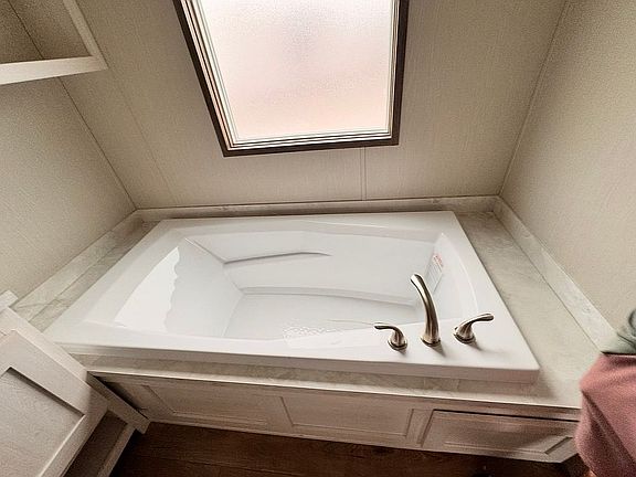 4th image of 415 Morning Meadow Cir