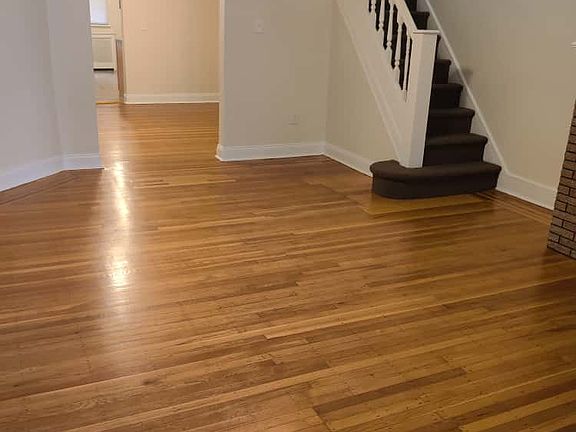 4th image of 6133 Elmwood Ave