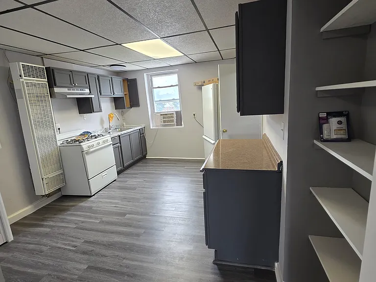 533 Broadway #6 — Photo 4