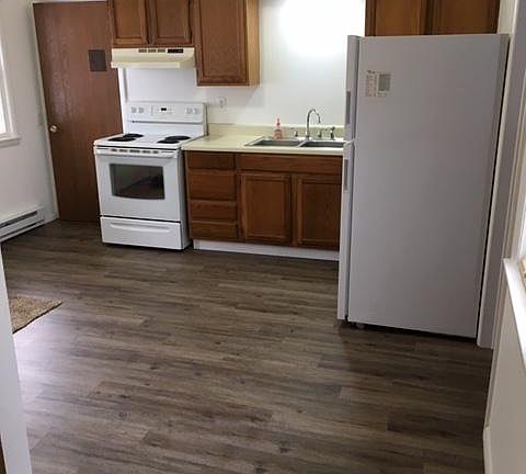 Looking into Kitchen from Family room