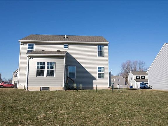 4th image of 80 Cross Country Dr