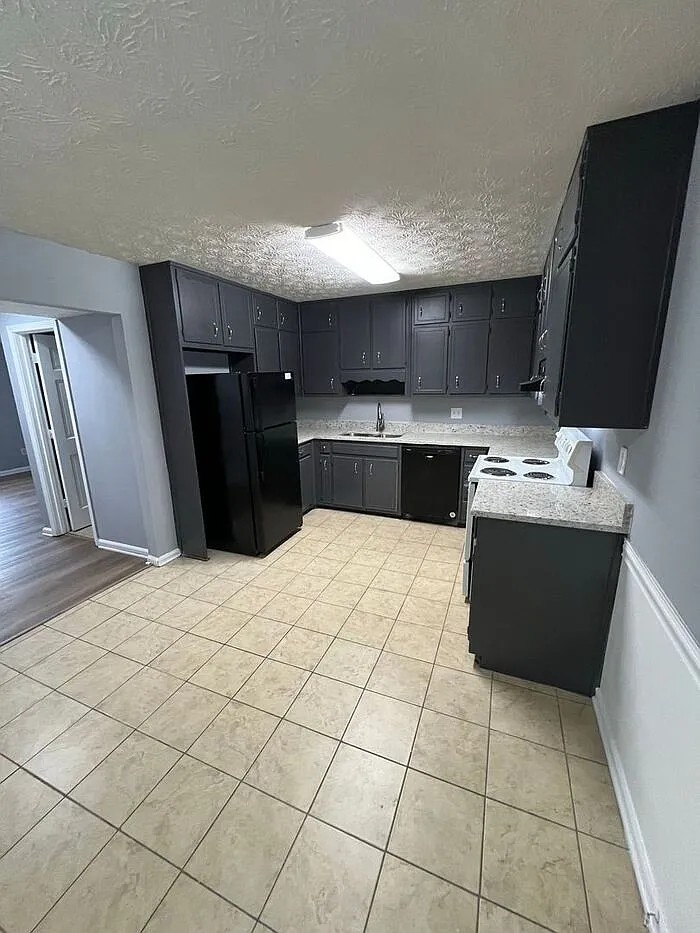 2 bed, 1.5 bath, 1100 sqft, $1,399 — Photo 4