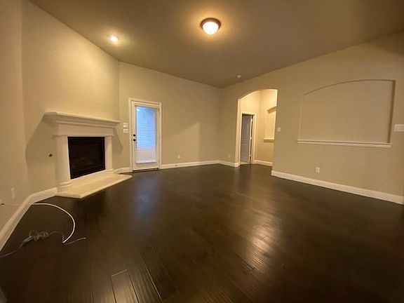 4th image of 4128 Angelina Dr
